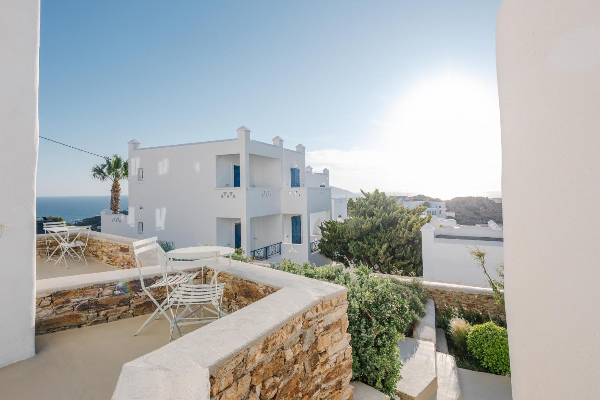 White Loft * Chora
