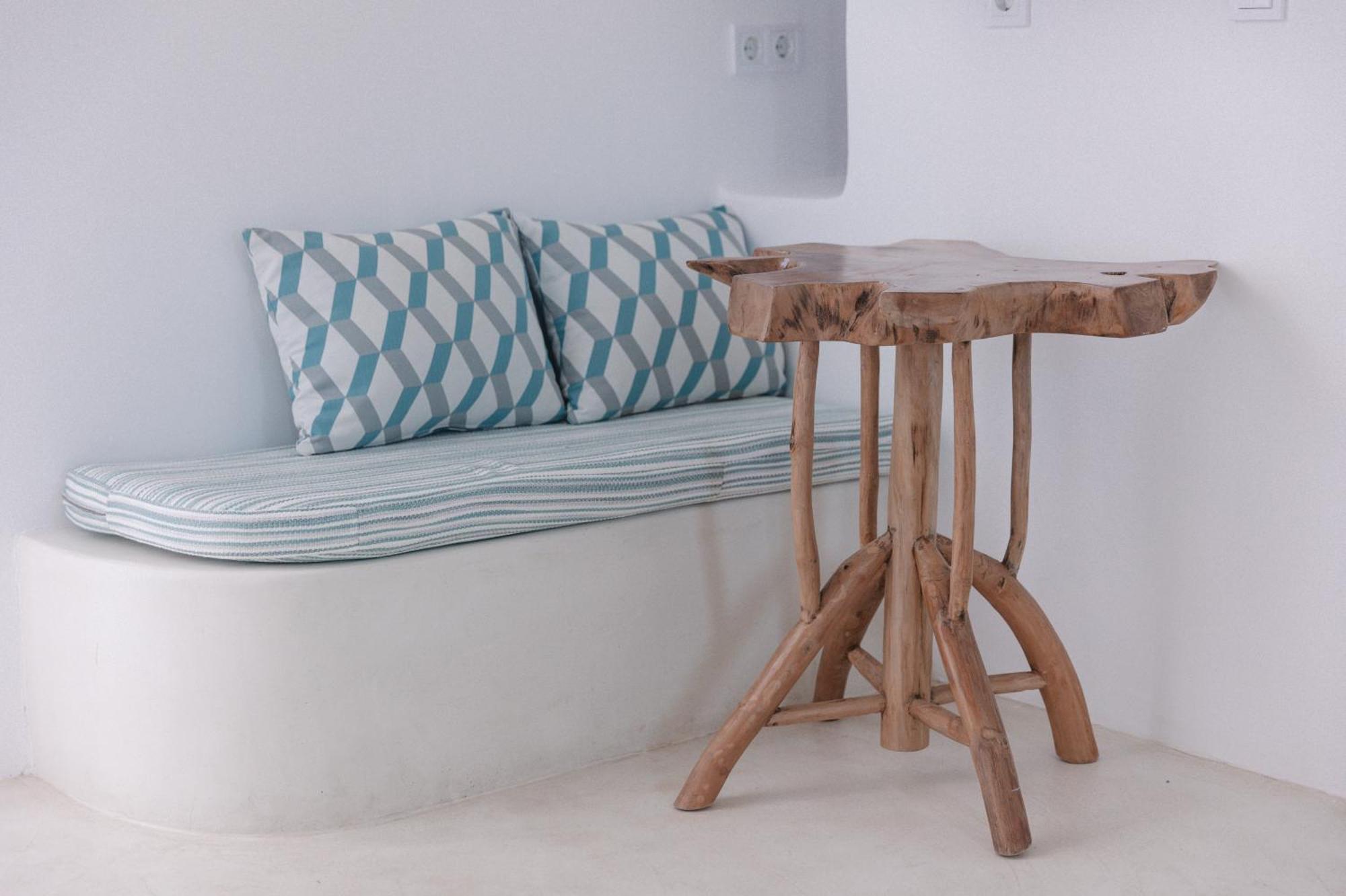 White Loft Chora