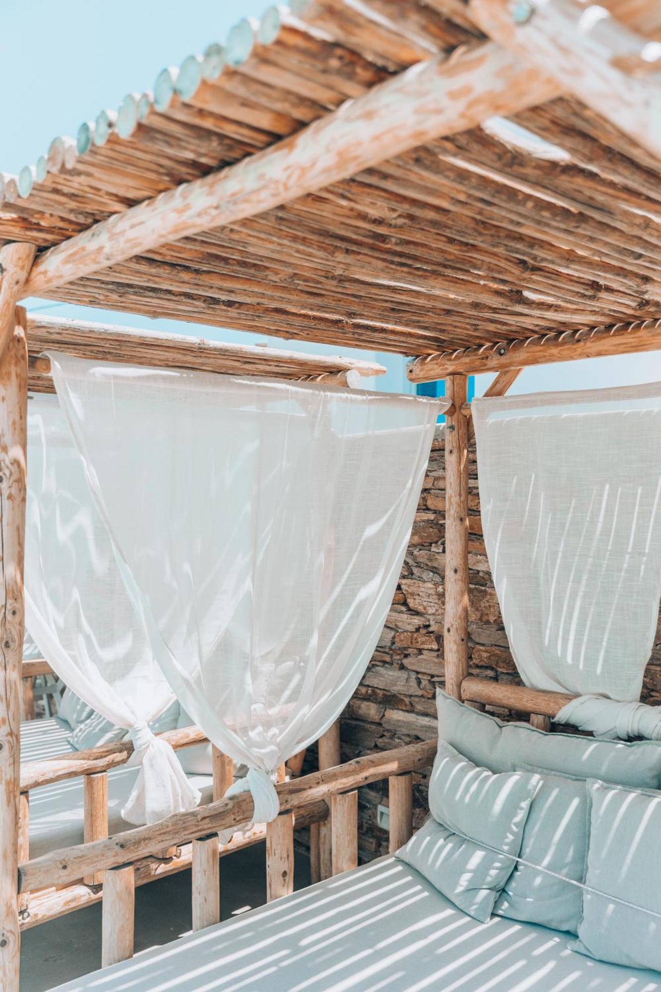 White Loft * Chora