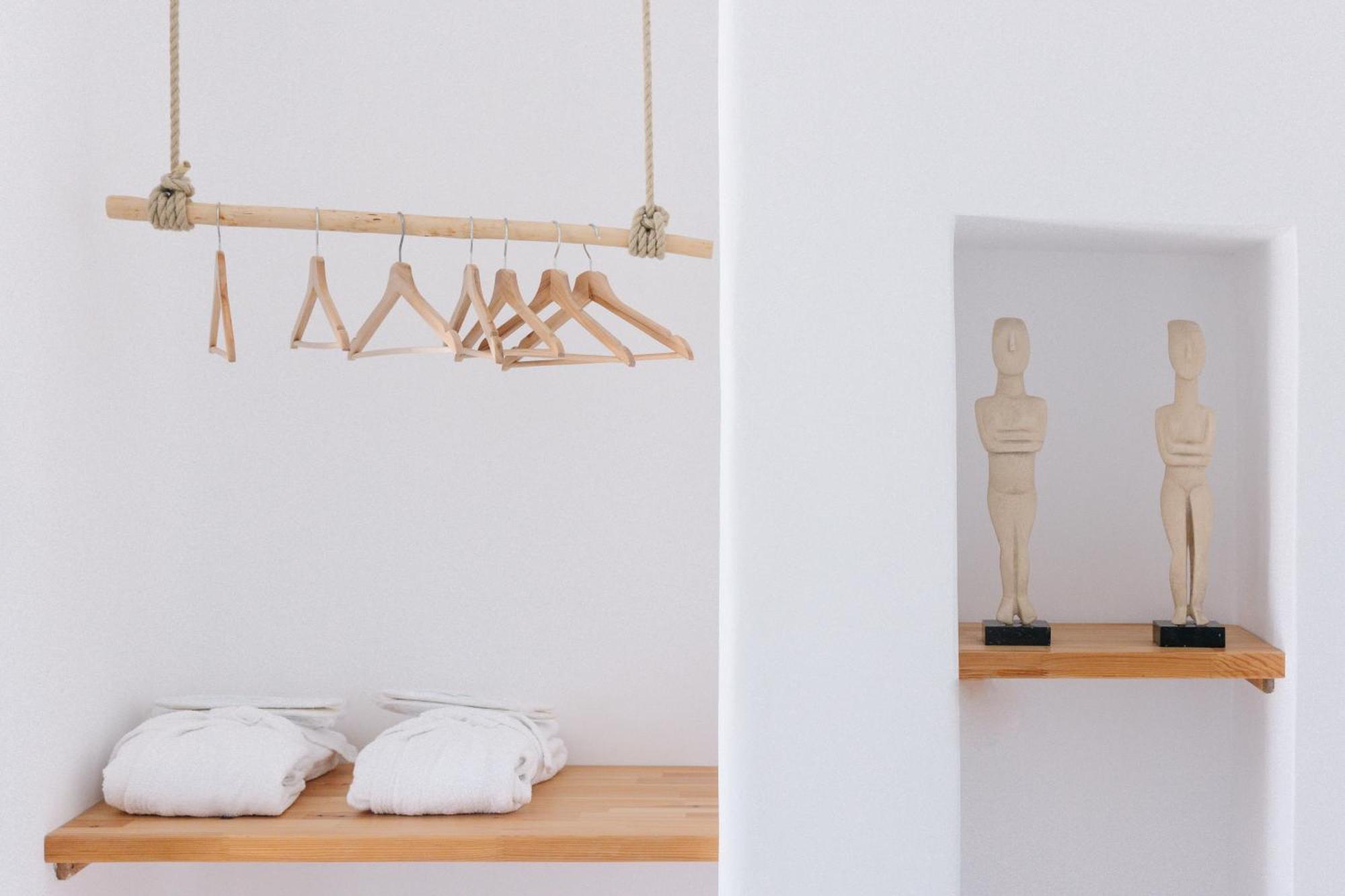 White Loft * Chora (Ios)