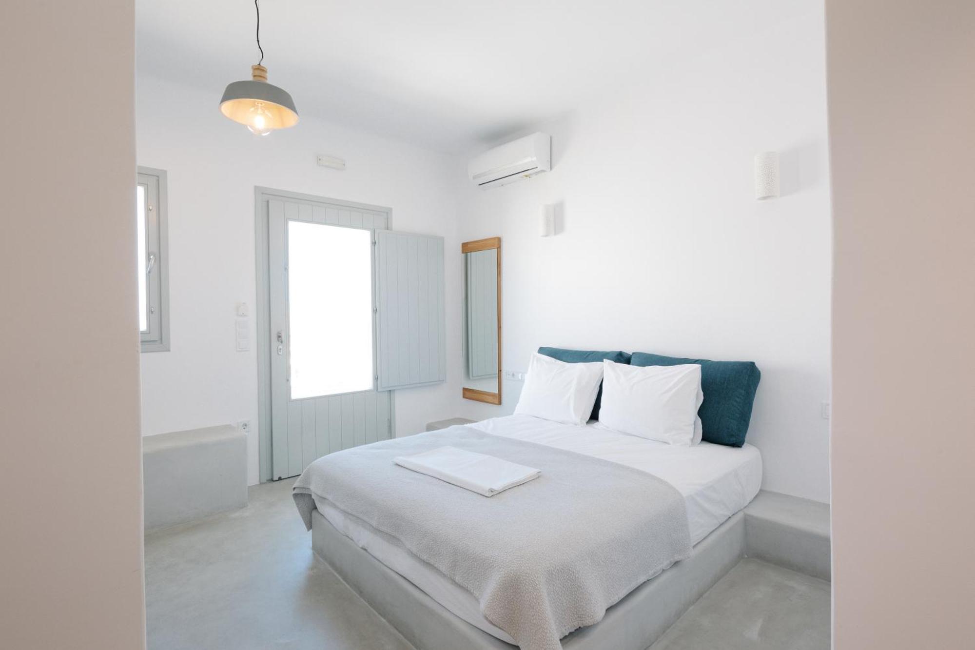 White Loft Chora
