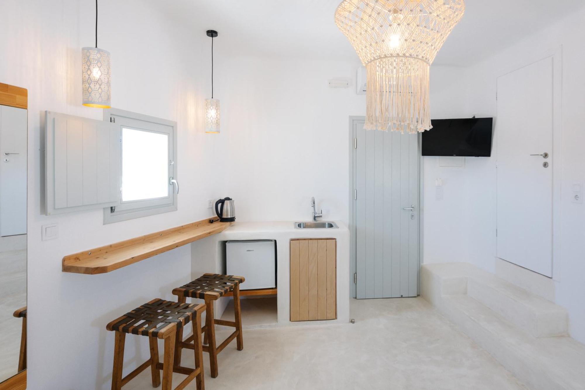 White Loft Hotel *